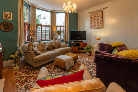 Living Room 4