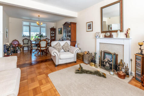 Living Room 3