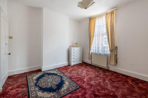Bedroom 1B