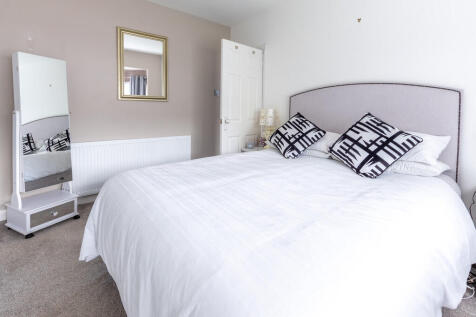 Bedroom 1B
