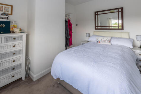 Bedroom 2B