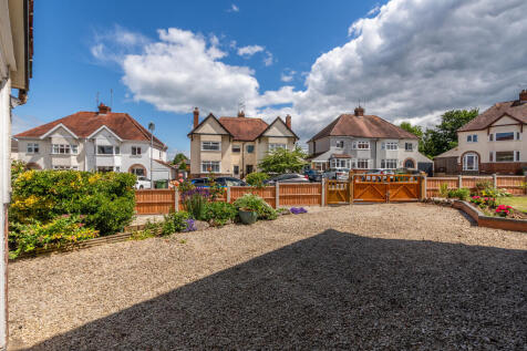 Front Garden 1