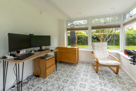 Sunroom 1B