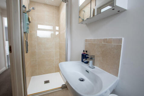 Bathrooom 2B