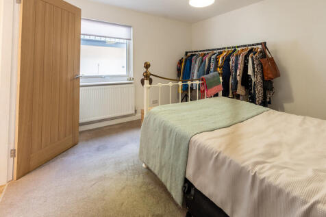 2 Heightington Pl...
