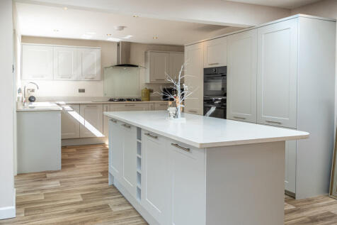 2 Heightington Pl...
