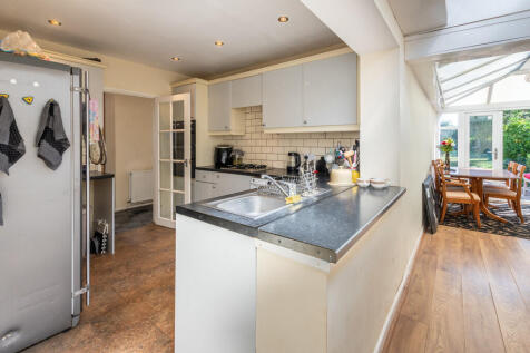 25 Oakleigh Road-...