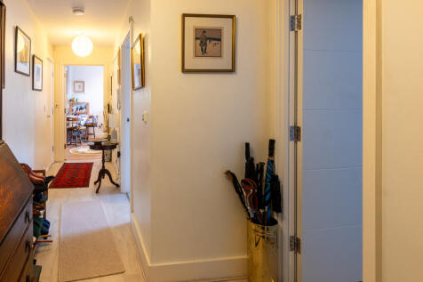 Hallway 1B