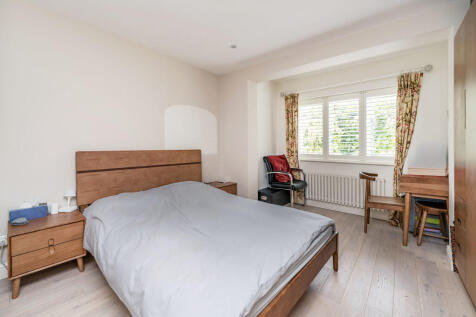 32 Clive Road, TW...