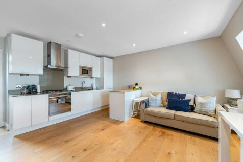 Flat 1, 38 The Gr...