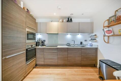 100423_1295211_IM...