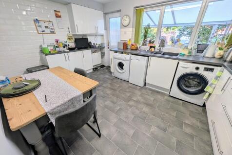 PXL_20251002_0901...