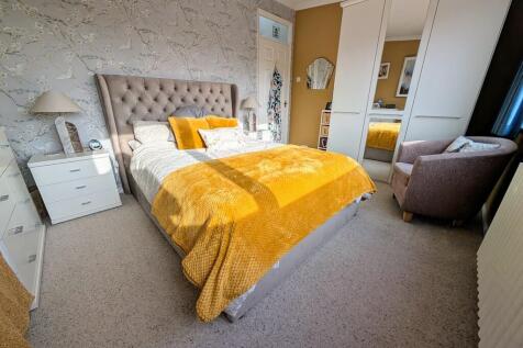 PXL_20251002_0844...