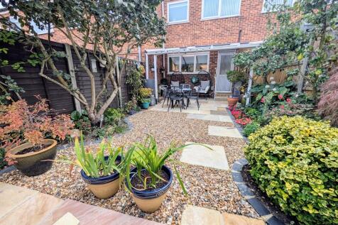 PXL_20251002_0903...