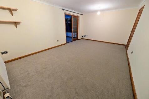 PXL_20251029_1637...