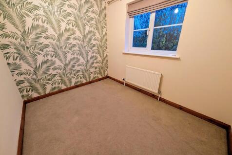 PXL_20251029_1638...