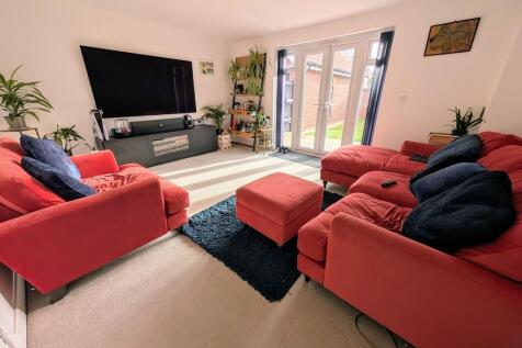 PXL_20251030_1337...