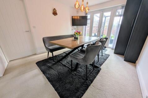 PXL_20251030_1335...