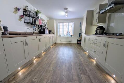 PXL_20251030_1333...