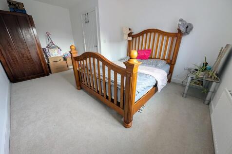 PXL_20251030_1329...