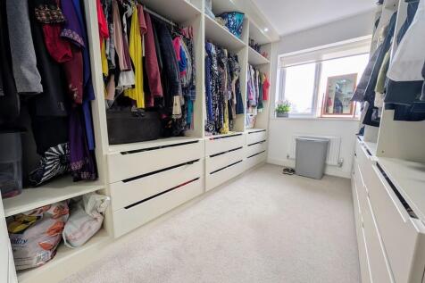 PXL_20251030_1328...