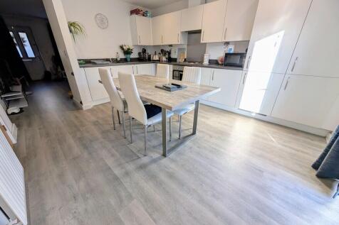 PXL_20251125_0949...