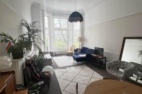 Front room (1)