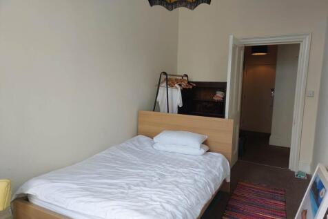 Bedroom 2 (2)