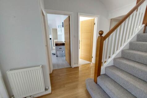 Entrance Hall3
