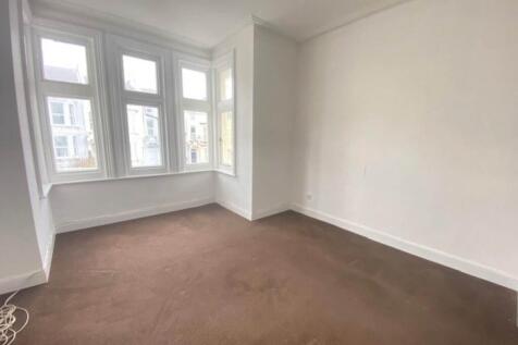 Sitting Room pic 1