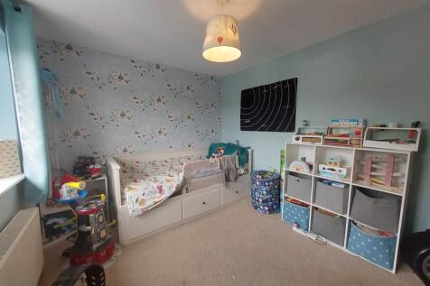 Bedroom 2 (3)