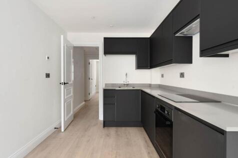 Kitchen (pic 2)
