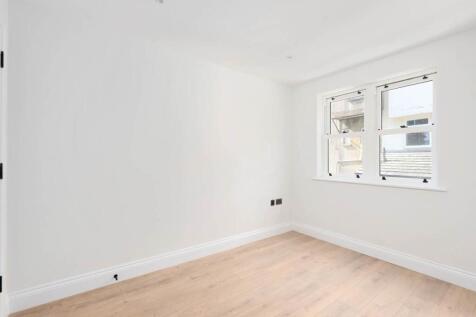 Bedroom 1 (pic 2)