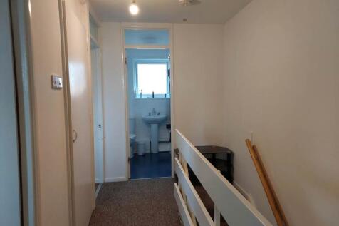 Landing with storage