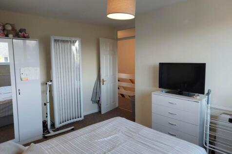 Front double bedroom