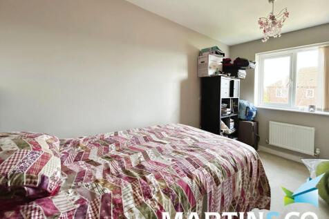 7652d6bb-IMG-2025...