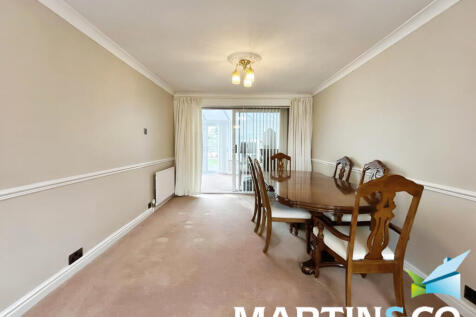 65efdaac-IMG-2025...