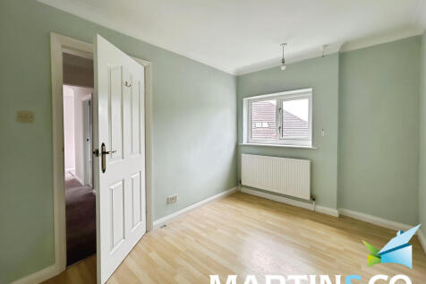 04bd5ad0-IMG-2025...