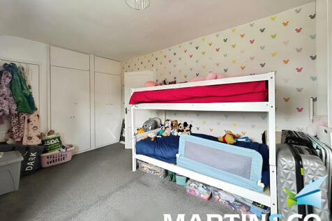 6127e6ec-IMG-2025...