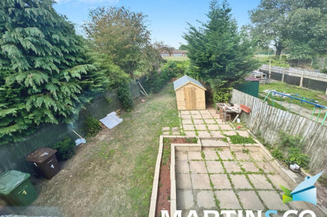 334487df-IMG-2025...