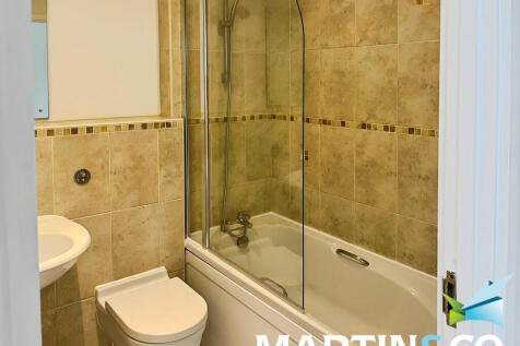 b1adc419-IMG-2025...