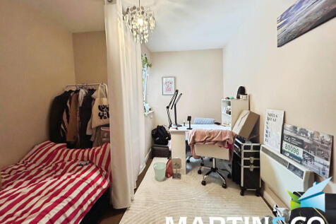 376ac655-IMG-2025...