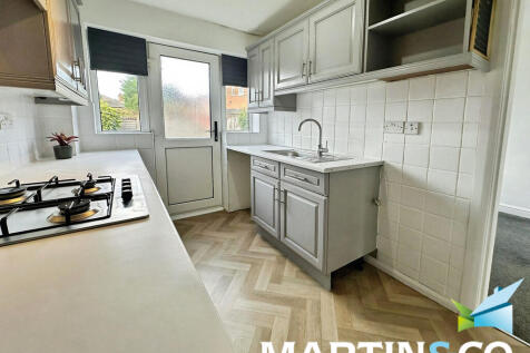 dd2220b8-IMG-2025...