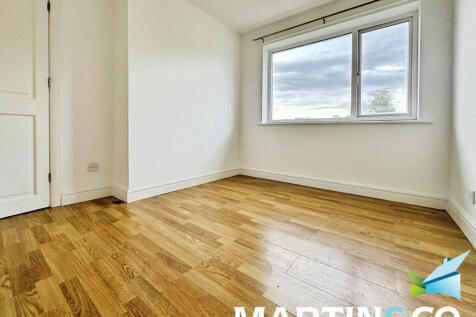 4c6cbcba-IMG-2025...