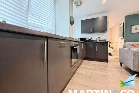 017d3049-IMG-2025...