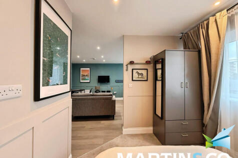 ebb48534-IMG-2025...