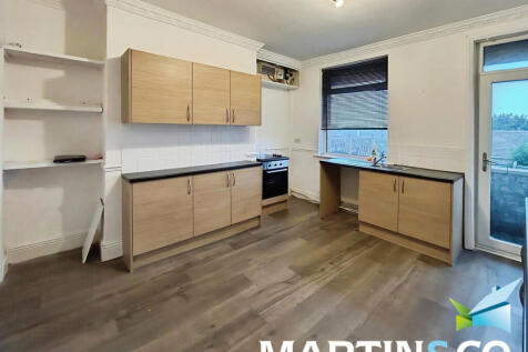 afdd423e-IMG-2025...