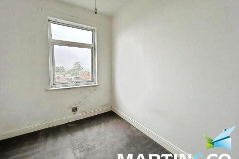 fbdffcd4-IMG-2025...