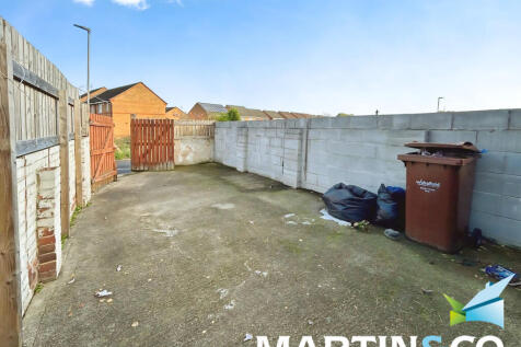 71e4b9e7-IMG-2025...