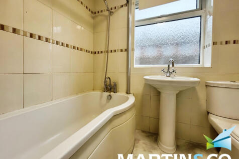 a9d9504e-IMG-2024...